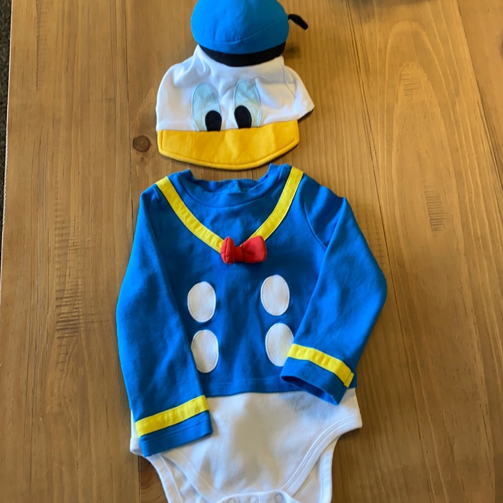 Donald Duck costume